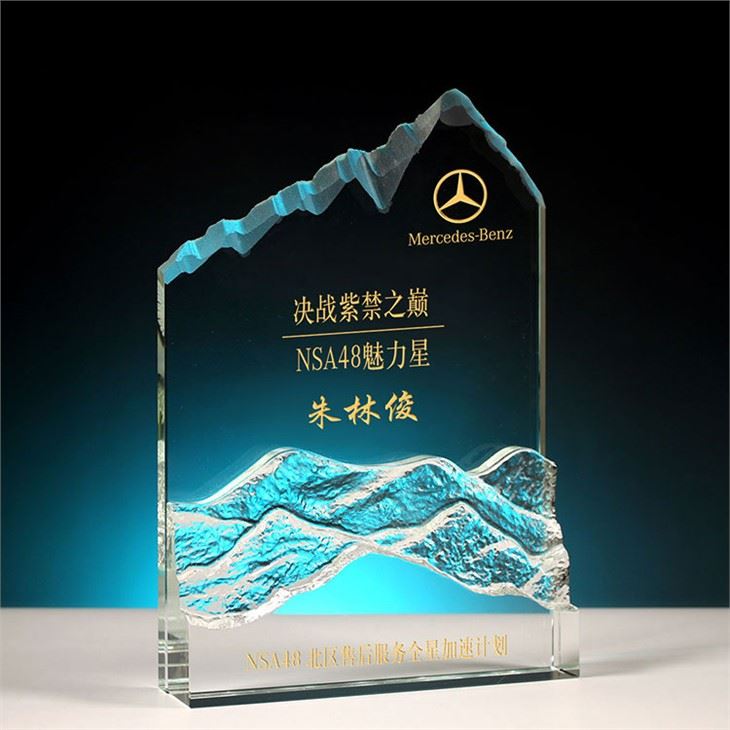 Βραβείο Mountain Shaped Crystal Award Plaque
